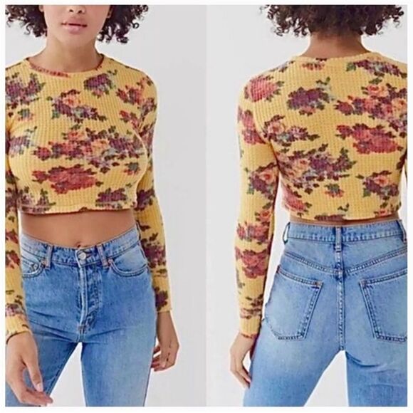 Urban Outfitters waffle knit floral print crop top size Small - Picture 1 of 5